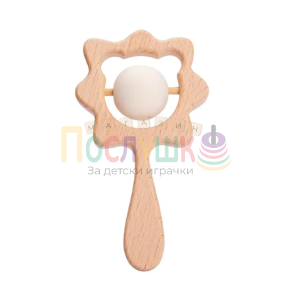 Дървена бебешка дрънкалка с топче