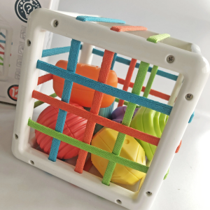 Сензорна играчка - сортер с ластици 