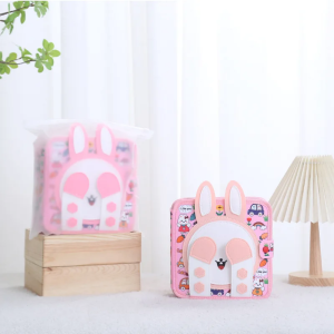 Голяма розова текстилна сензорна книжка 